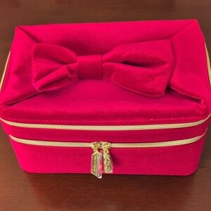 Ester Lauder Red Velvet Cosmetic Train Case